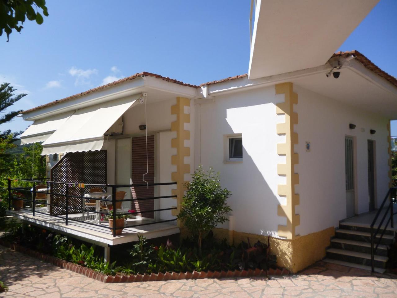Kostas Appartement *